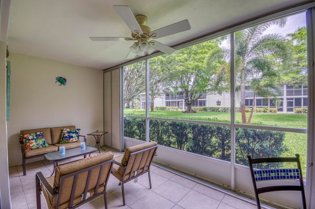 11 Westwood Avenue 103a, Tequesta, FL 33469