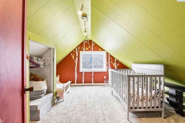 205 S 50th Avenue, Yakima, WA 98908