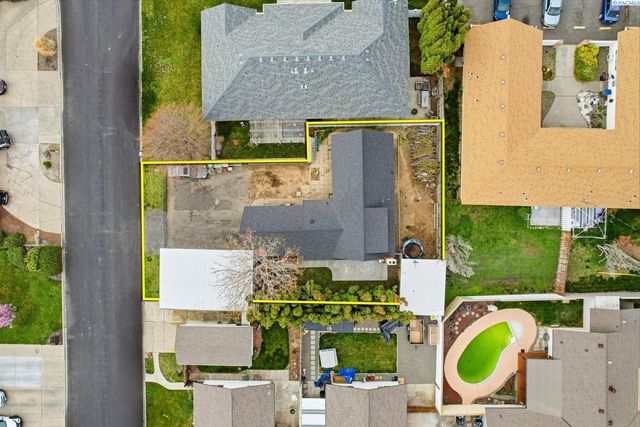 205 S 50th Avenue, Yakima, WA 98908