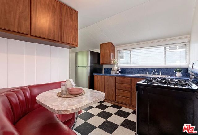 1921 6th Street, Santa Monica, CA 90405