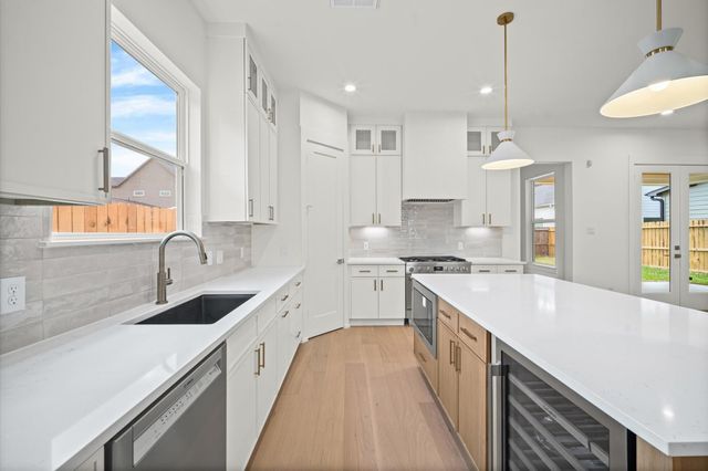 806 Milwaukee Street, Houston, TX 77009