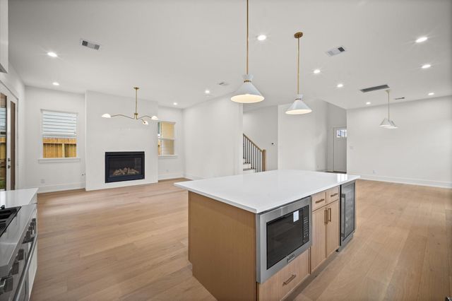 806 Milwaukee Street, Houston, TX 77009