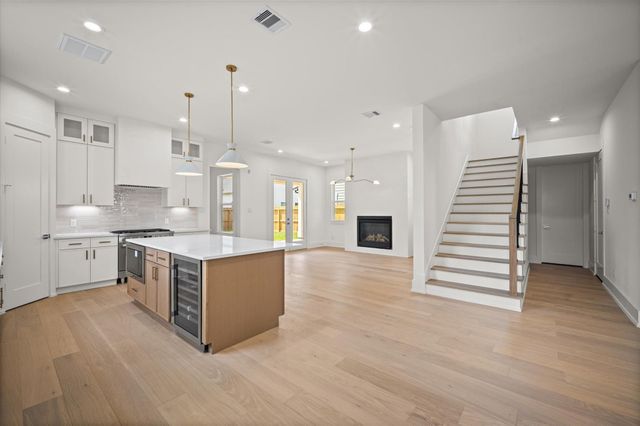 806 Milwaukee Street, Houston, TX 77009