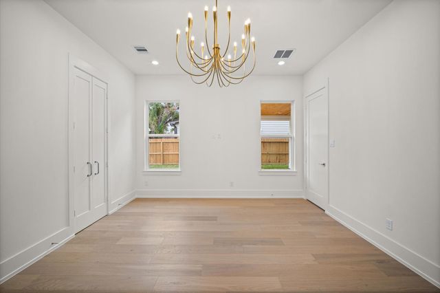 806 Milwaukee Street, Houston, TX 77009