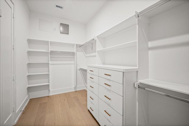 806 Milwaukee Street, Houston, TX 77009
