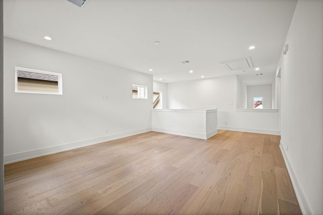 806 Milwaukee Street, Houston, TX 77009