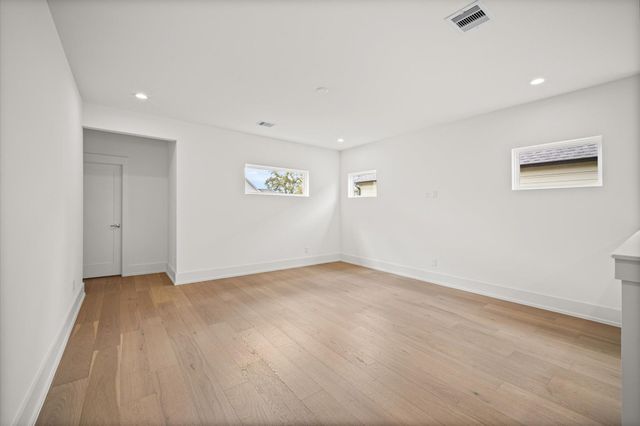 806 Milwaukee Street, Houston, TX 77009