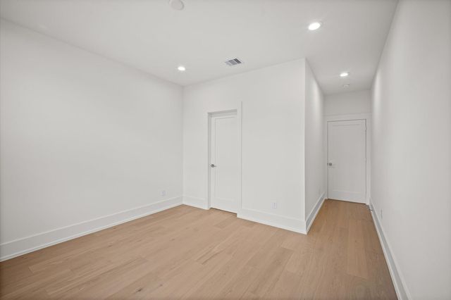 806 Milwaukee Street, Houston, TX 77009