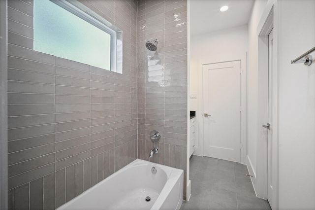 806 Milwaukee Street, Houston, TX 77009