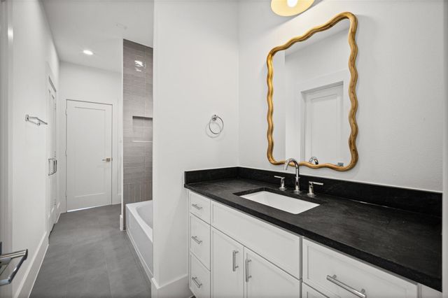 806 Milwaukee Street, Houston, TX 77009