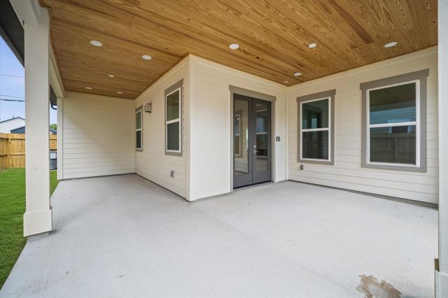 806 Milwaukee Street, Houston, TX 77009