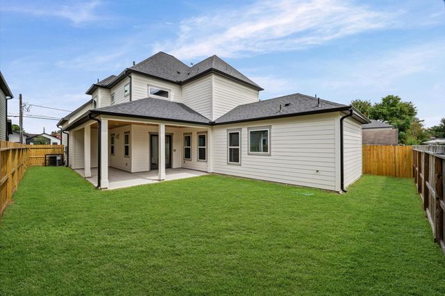 806 Milwaukee Street, Houston, TX 77009