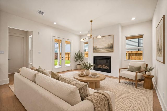 806 Milwaukee Street, Houston, TX 77009