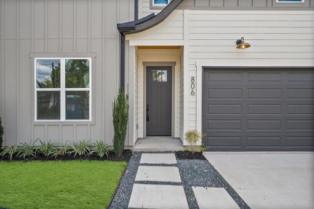 806 Milwaukee Street, Houston, TX 77009