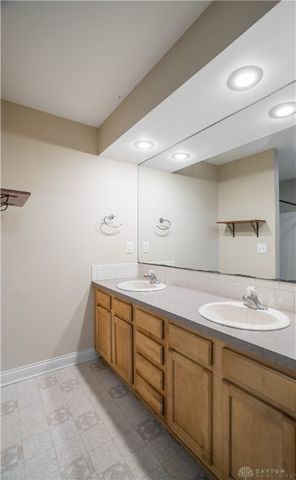 414 S High Street, Yellow Springs Vlg, OH 45387