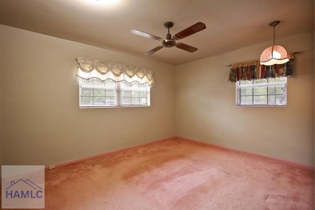 985 Seven Oaks Road, Jesup, GA 31546