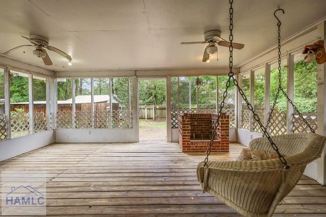 985 Seven Oaks Road, Jesup, GA 31546