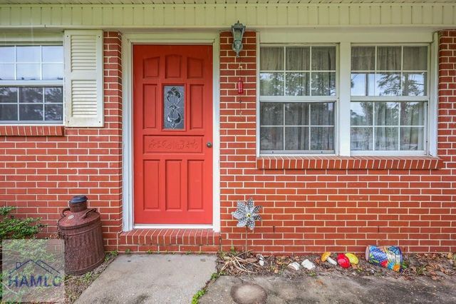 985 Seven Oaks Road, Jesup, GA 31546