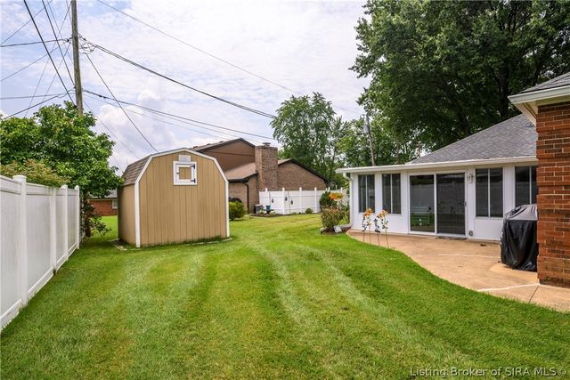 500 Bentbrook Drive, New Albany, IN 47150