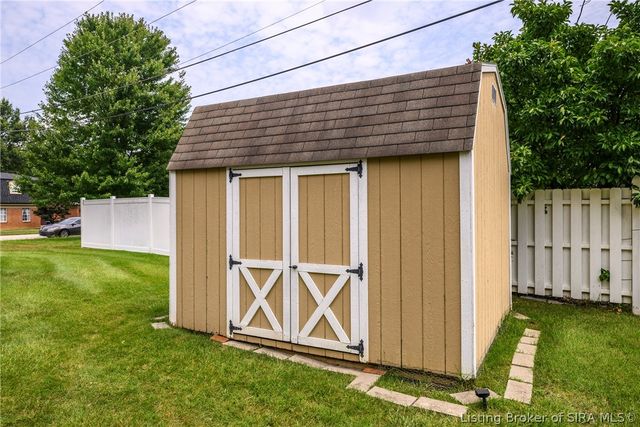 500 Bentbrook Drive, New Albany, IN 47150