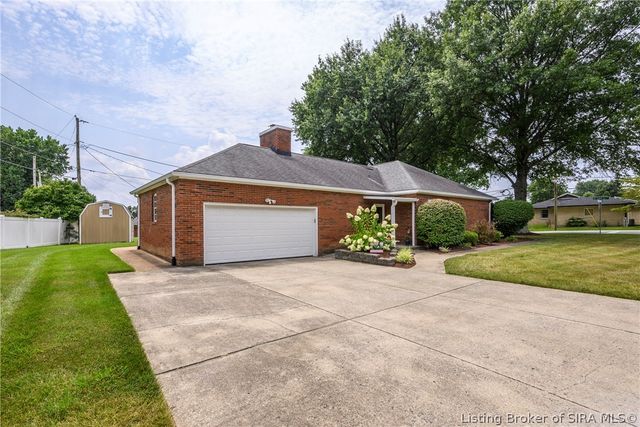 500 Bentbrook Drive, New Albany, IN 47150