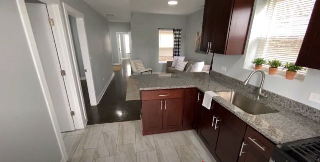 3123 W Monroe Street 2W, Chicago, IL 60612