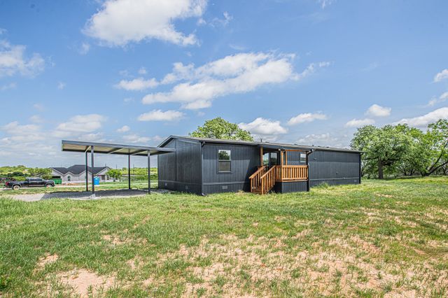 1000 Carnagie Road, Poolville, TX 76487
