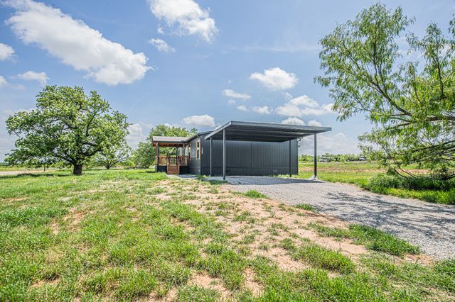 1000 Carnagie Road, Poolville, TX 76487