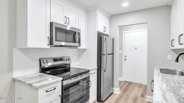 204 Covered Bridge Boulevard K, Manalapan, NJ 07726