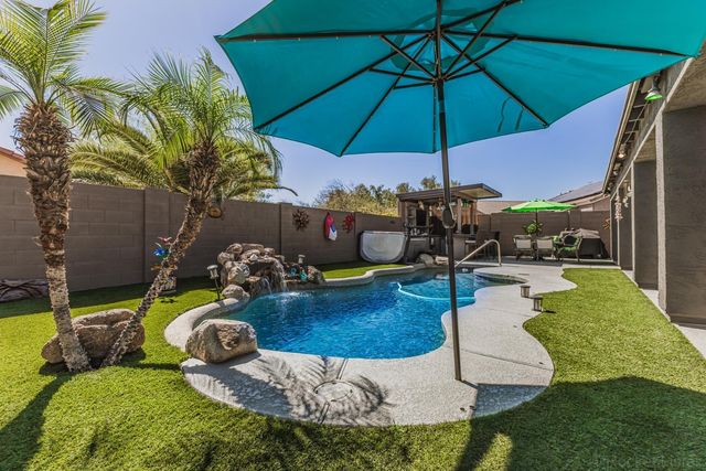 17475 W Spring Lane, Surprise, AZ 85388