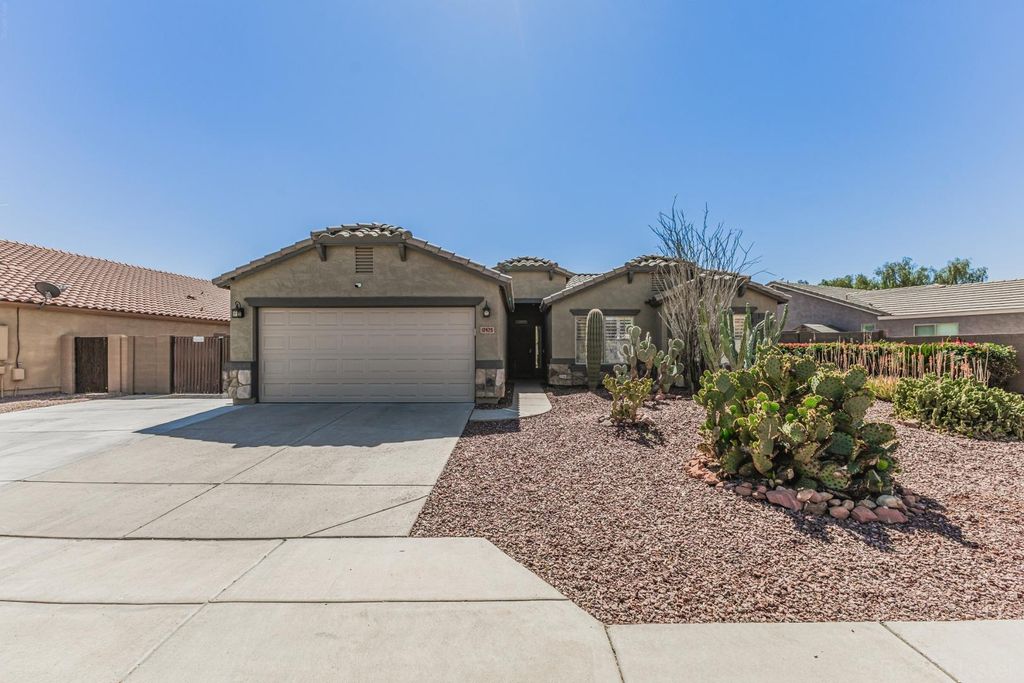 17475 W Spring Lane, Surprise, AZ 85388