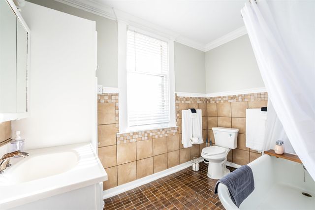 2035 CENTRAL AVE, Memphis, TN 38104