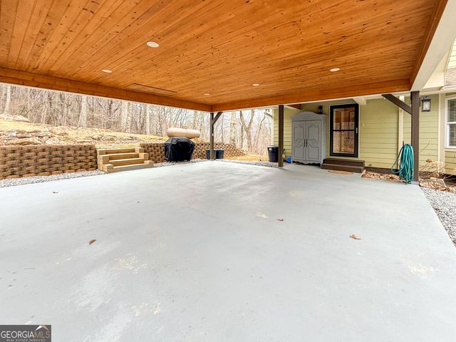 406 Yonah Mountain Road, Cleveland, GA 30528