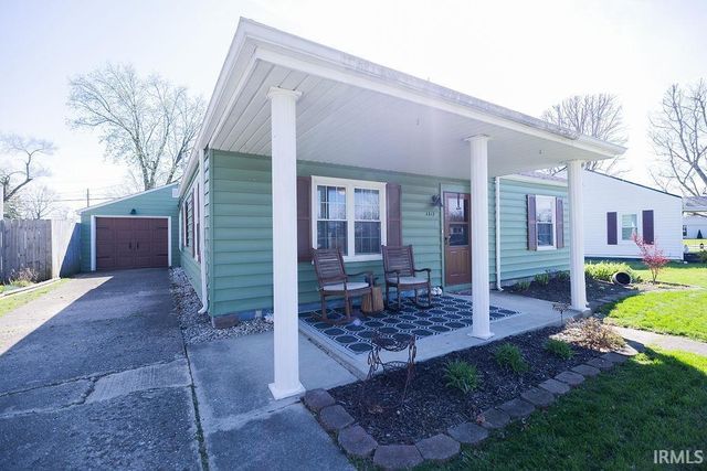 3215 S Southwest Drive, Muncie, IN 47302