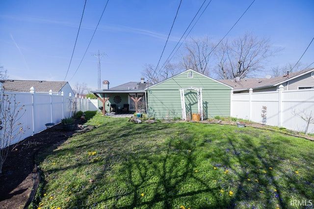 3215 S Southwest Drive, Muncie, IN 47302