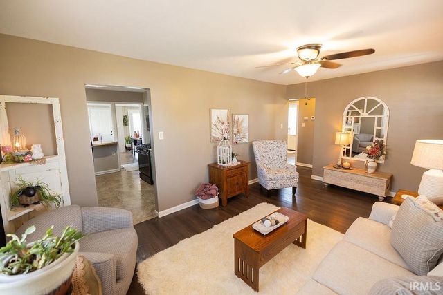 3215 S Southwest Drive, Muncie, IN 47302