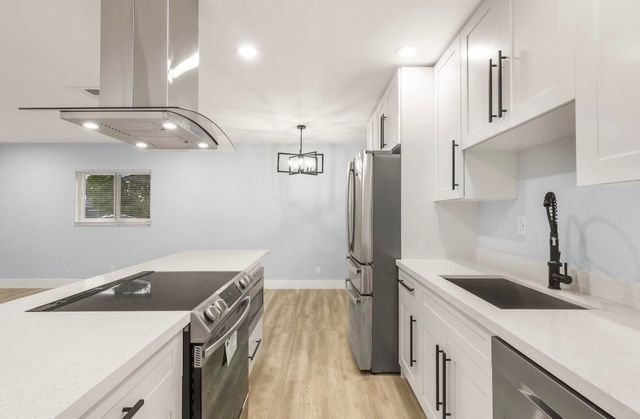 6717 NW 60th Street, Tamarac, FL 33321