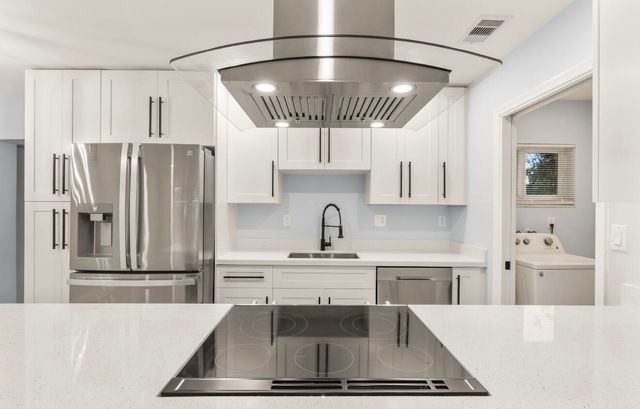 6717 NW 60th Street, Tamarac, FL 33321