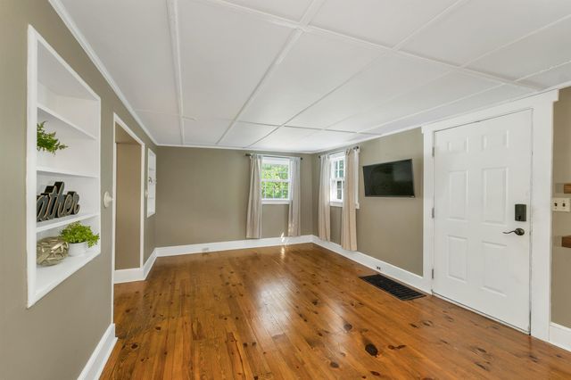 330 Hopkinton Road, Concord, NH 03301