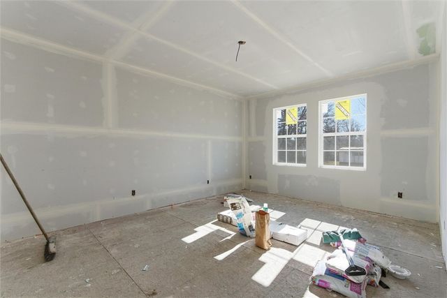 262 Dallas Street SW, Gravette, AR 72736