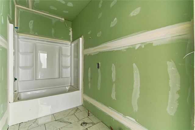 262 Dallas Street SW, Gravette, AR 72736