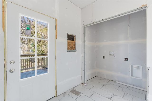 262 Dallas Street SW, Gravette, AR 72736