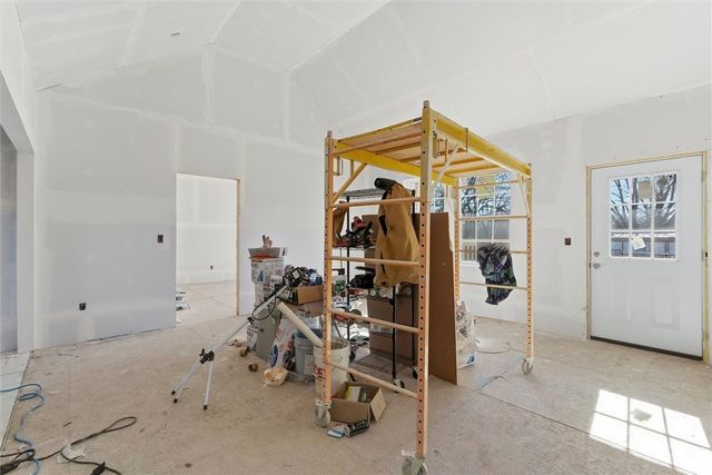 262 Dallas Street SW, Gravette, AR 72736