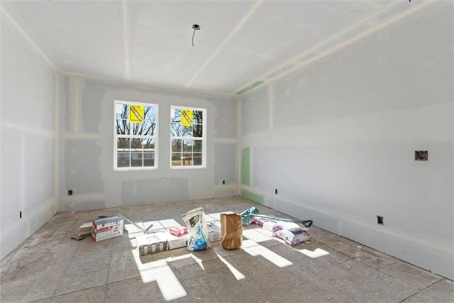 262 Dallas Street SW, Gravette, AR 72736