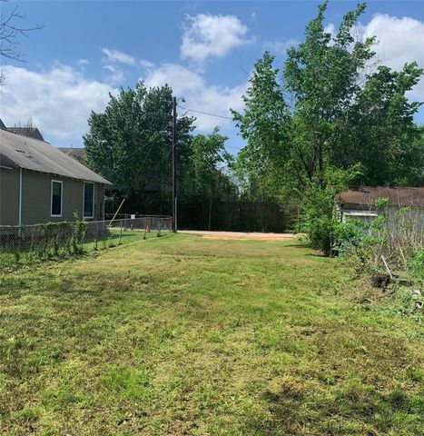 3 Bace Court, Houston, TX 77007