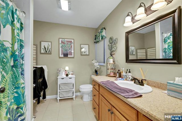 93 Richmond Street, Lodi, NJ 07644