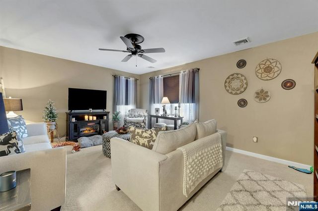 93 Richmond Street, Lodi, NJ 07644