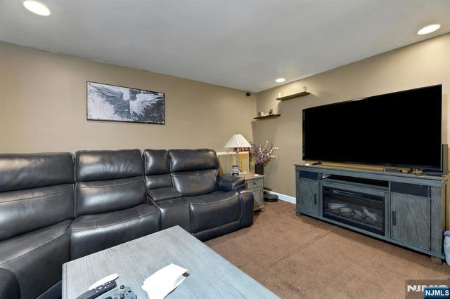 93 Richmond Street, Lodi, NJ 07644