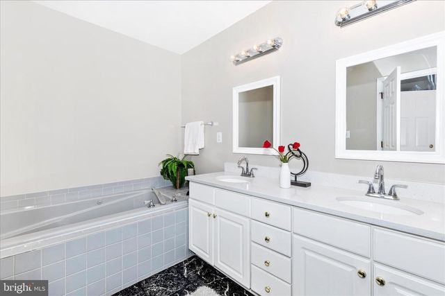 9621 ATHENS PL, Gaithersburg, MD 20878