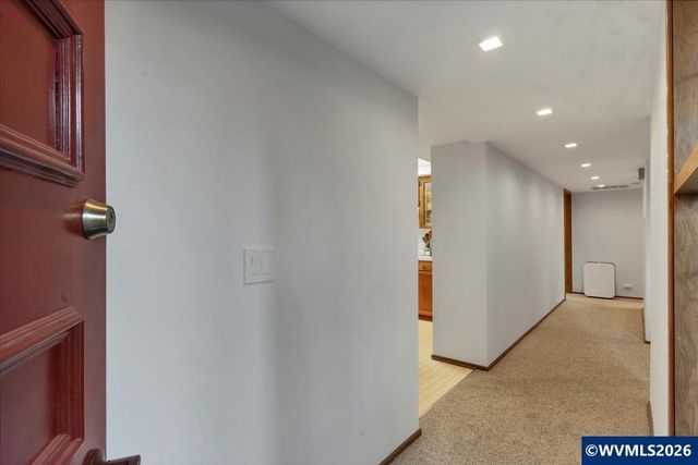 1851 Lexington Cir SE, Salem, OR 97306